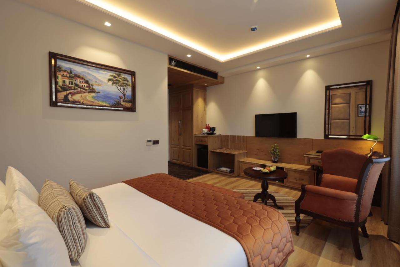 Welcomheritage Elysium Resort & Spa Simlá Kültér fotó